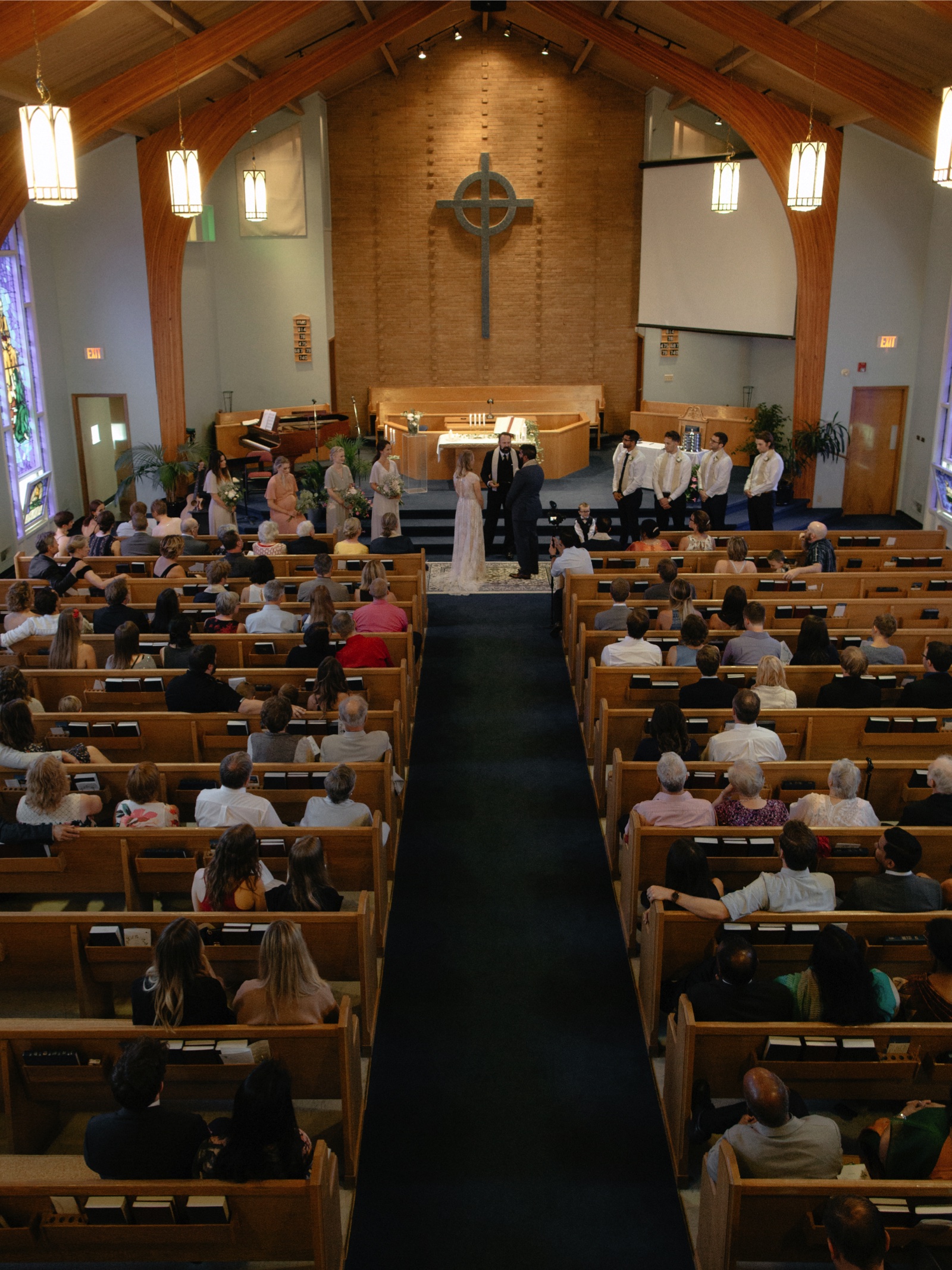 Wedding ceremony at St Giles Presbyterian Church in Calgary