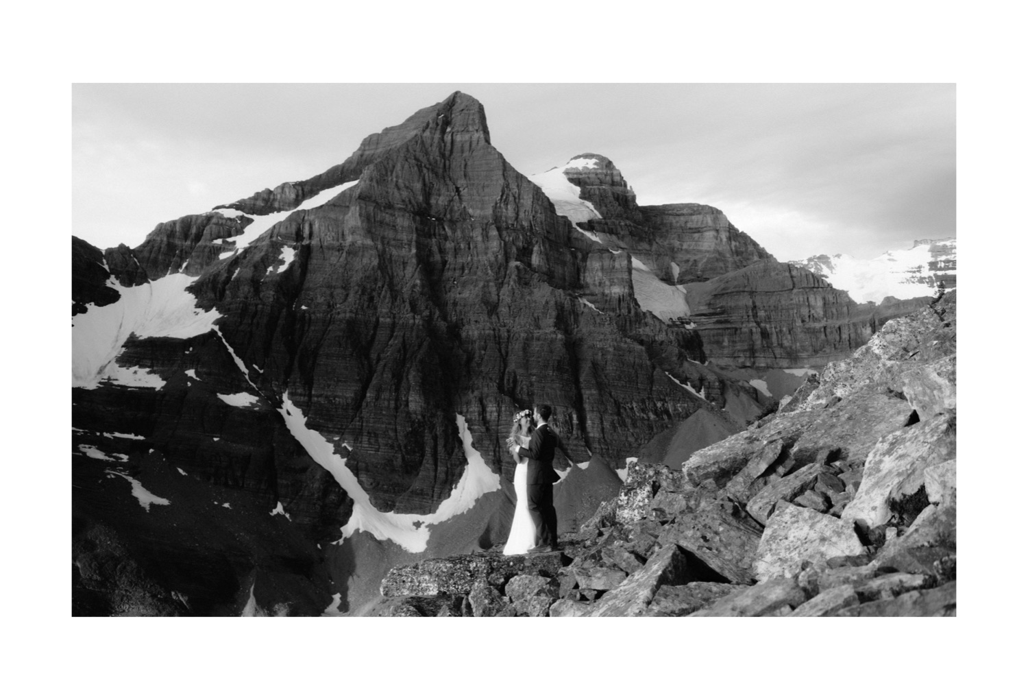 Mount Aberdeen backdrop for an elopement in classic black and white