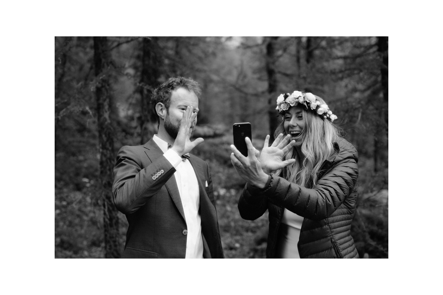 Couple who hiked to their elopement calling their friends and family